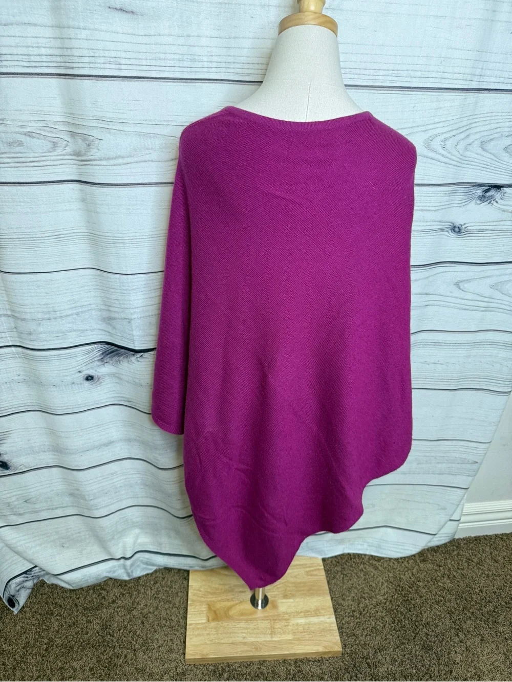 Women's cashmere V-Neck Poncho Wrap in Fuchsia